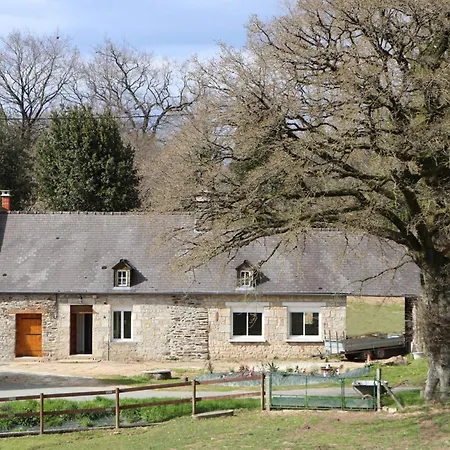 펜션 A La Campagne Avec Jardin, Terrasse Et Animaux, Pres De Bagnoles De L'orne - Fr-1-497-145